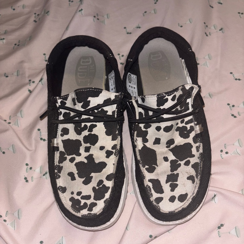 Hey Dude Women's Black and White Loafers